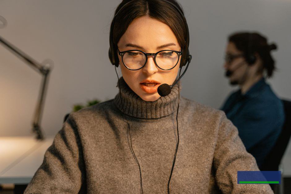 Vì sao live chat và helpdesk truyền thống dễ quá tải